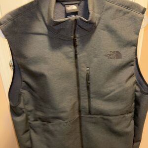 The North Face Men's Dark Gray Vest